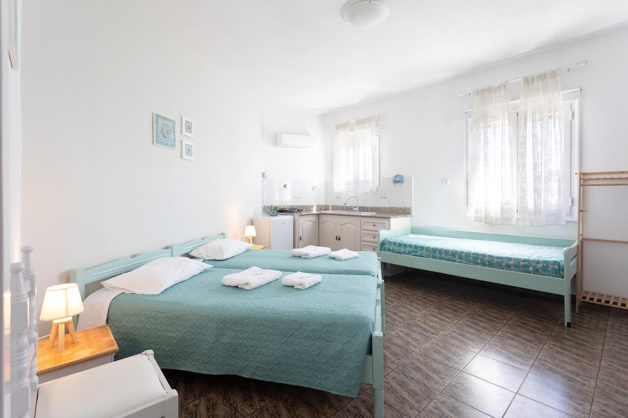 Dora'S Studios & Apartments Мегас-Ялос-Нитес Экстерьер фото